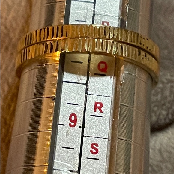 Italian Textured Gold Rings 2 hallmarks on both stamped Italy 10K